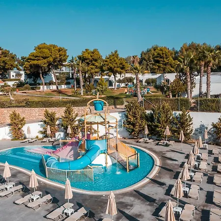 Aiora Hotel 3*