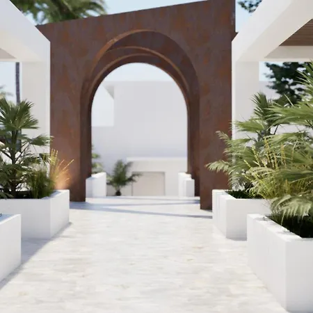 Aiora Hotel 3*