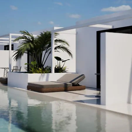 Aiora Hotel 3*