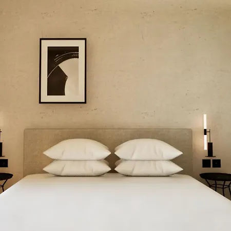 Aiora Hotel