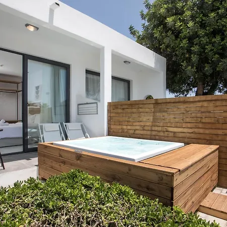 Aiora Aqua Hotel