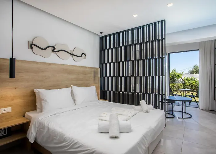Aiora Aqua 3* Pefki